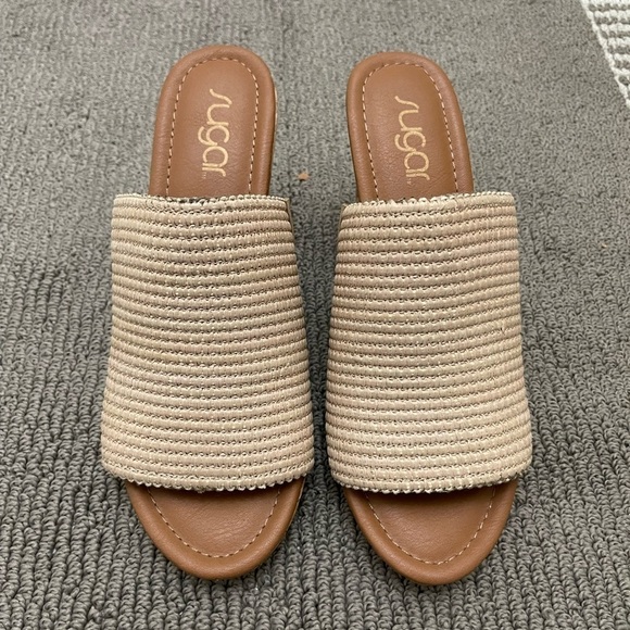 Shoes - Sugar women’s slide .